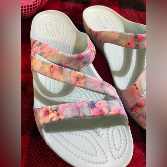 Crocs Women Multicoloured Printed Kadee II Dream Slip-On, Size 11 - Picture 5 of 16